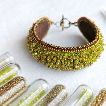 Toho ROUND 11/0 Seed Beads ANTIQUE BRONZE (2.5" tube)